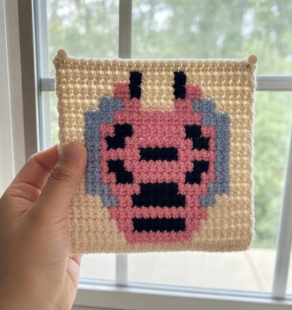 Berry Bee — finished crochet piece inspiration