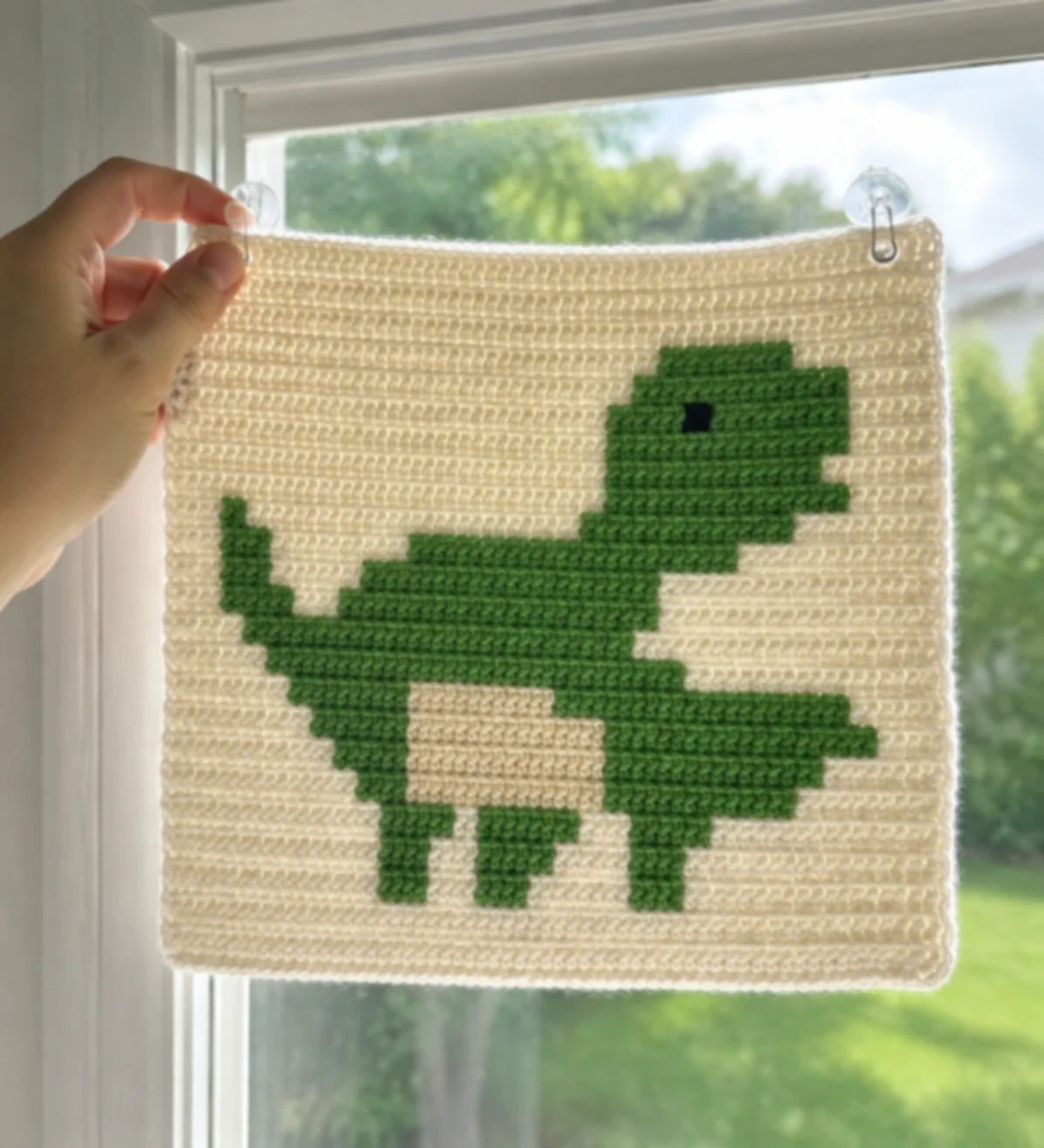 Baby Dino (Verde) — inspiração de peça de crochê pronta